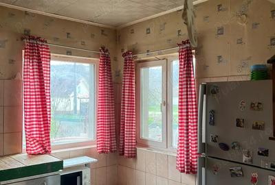 Casă cu 5 camere cu Teren 300 Mp în Bratca - 4