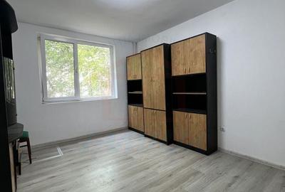 Garsonieră decomandată în Micro 19 - 2