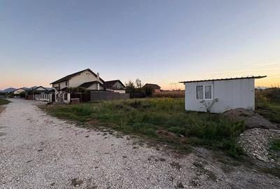 Teren de 500 mp, în Stupini