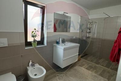 Casă individuală cu 5 camere cu Canalizare în Golești - 9