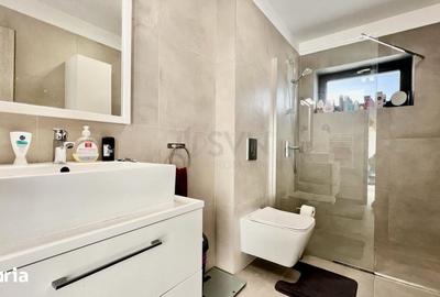 Casă cu 5 camere cu Teren 180 Mp în Central