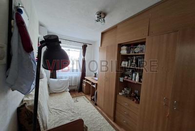 Garsonieră decomandată în Buziașului