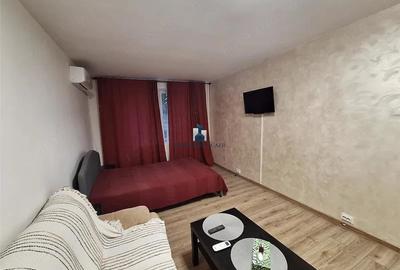 Garsonieră decomandată în Apărătorii Patriei