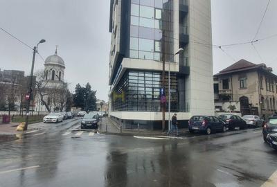 Apartament cu 3 camere circular în P-ța Sfânta Vineri - 1