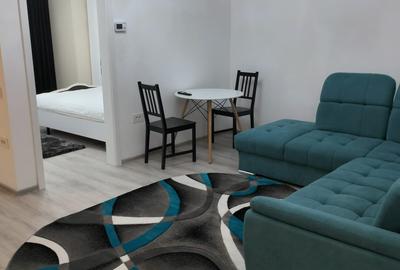 Apartament cu 2 camere decomandat în Micro 17