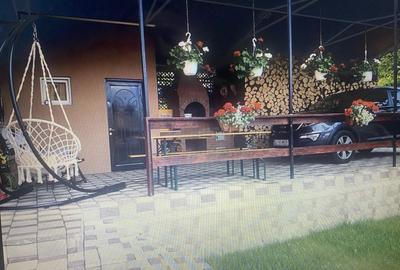 Casă cu 4 camere în Crișeni