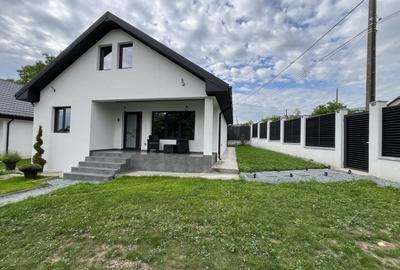 Casă individuală cu 3 camere cu Canalizare în Valu lui Traian - 1