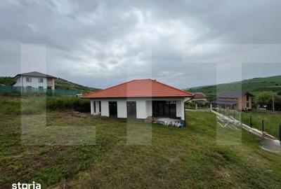 Casă cu 5 camere cu Teren 1112 Mp în Florești - 4