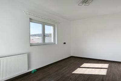 Casă cu 4 camere în Poienița - 5