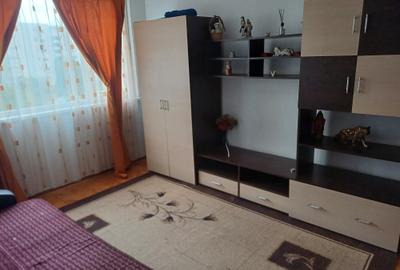 Apartament cu 2 camere semidecomandat în Dristor