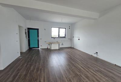 Casă cu 4 camere cu Canalizare în Chișoda - 3
