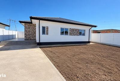 Casă cu 4 camere cu Teren 350 Mp în Clinceni