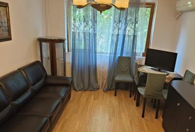 Apartament cu 4 camere decomandat, mobilat în Lujerului