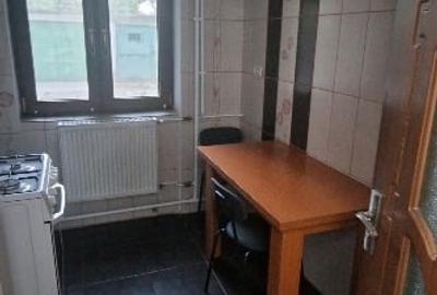 Apartament cu 3 camere decomandat, mobilat în Ultracentral