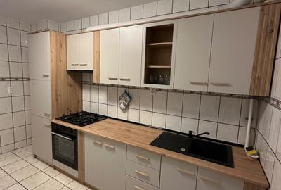 Apartament cu 3 camere decomandat, mobilat în Lujerului