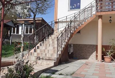 Casă cu 5 camere cu Teren 500 Mp în Unirea - 2