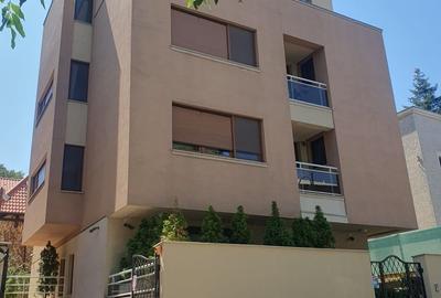 Casă cu 17 camere cu Garaj în Primăverii - 10