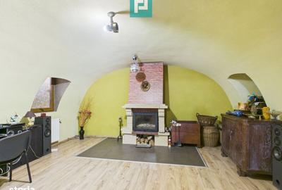 Casă cu 4 camere în Ultracentral