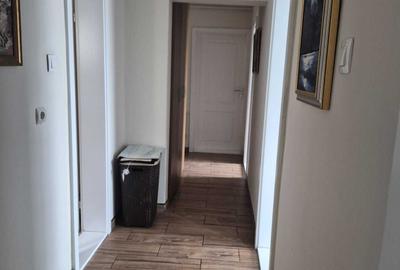 Apartament cu 3 camere decomandat în Exterior Vest - 7