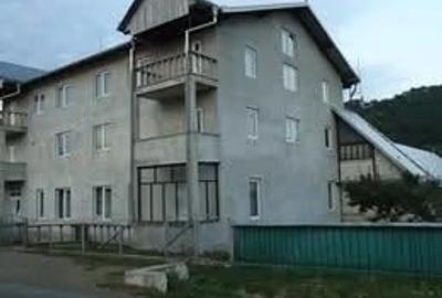 Spațiu comercial, în Pătrăuți - 5