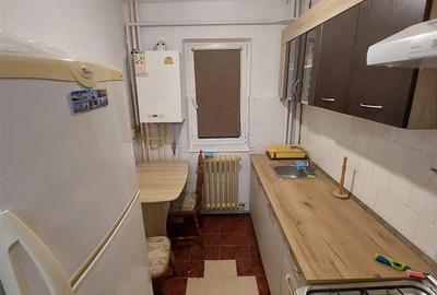 Apartament cu 2 camere semidecomandat, mobilat în Canta