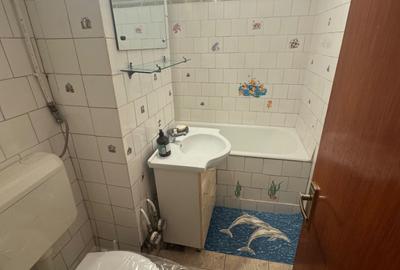 Apartament cu 2 camere decomandat în Giulești