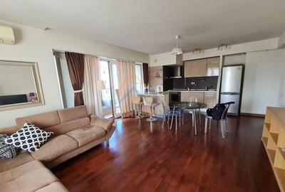 Apartament cu 3 camere decomandat, mobilat în Central