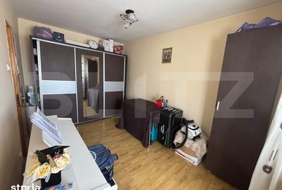 Apartament cu 4 camere decomandat în Micro 4