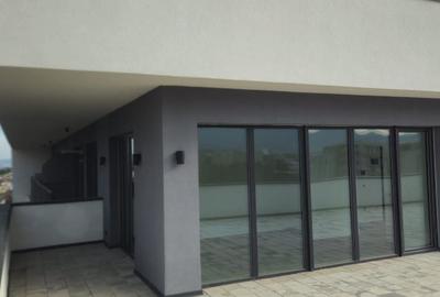 Spațiu comercial, de 250 mp, în Central - 6