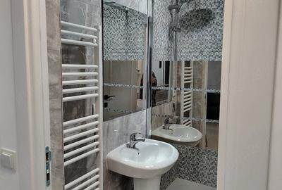 Apartament cu 3 camere decomandat în Buzaului
