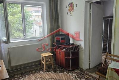 Apartament cu 2 camere nedecomandat în Central