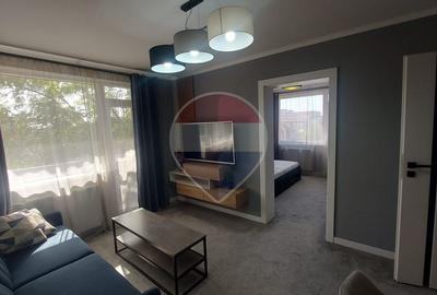 Apartament cu 2 camere semidecomandat, mobilat în Decebal