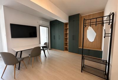 Apartament cu 3 camere semidecomandat în Sud