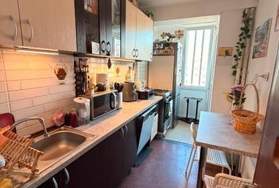 Apartament cu 2 camere semidecomandat, mobilat în Dorobanți