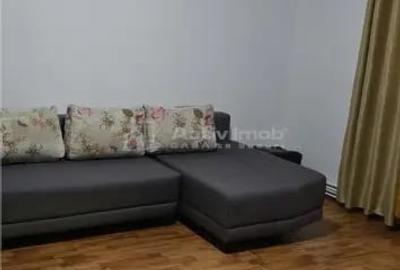 Apartament cu 2 camere decomandat în Micro 11