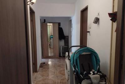Apartament cu 2 camere decomandat, mobilat în Central