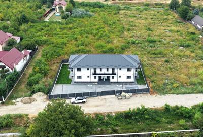 Apartament cu 3 camere decomandat, mobilat în Narcisa