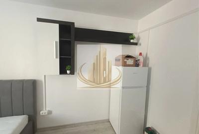 Garsonieră decomandată în Central