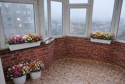 Apartament cu 3 camere decomandat, mobilat în Trocadero