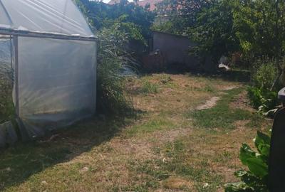 Casă cu 4 camere cu Teren 945 Mp în Central