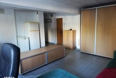 Apartament cu 2 camere semidecomandat, mobilat în Cotroceni