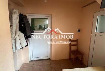Casă cu 4 camere decomandat în Central