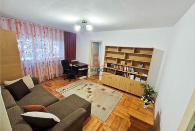 Apartament cu 2 camere semidecomandat în 7 Noiembrie - 1