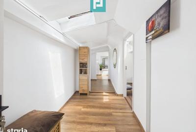 Apartament cu 4 camere în Central - 2