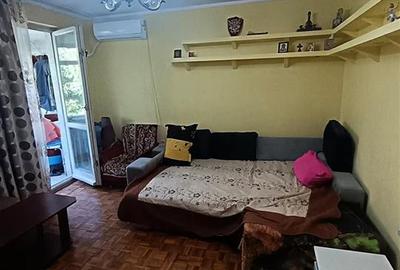 Apartament cu 3 camere decomandat în Hipodrom