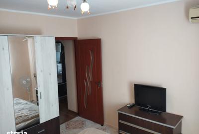 Apartament cu 2 camere decomandat în Titan