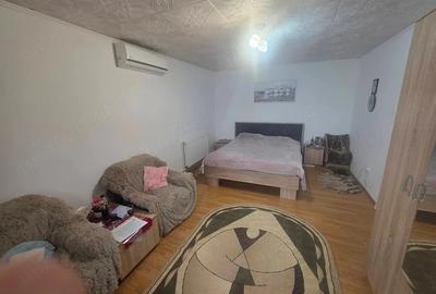 Casă cu 2 camere cu Teren 1000 Mp în Central - 5