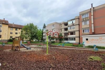 Apartament cu 3 camere decomandat în Ștrand - 4