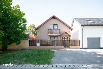 Casă cu 3 camere cu Teren 93 Mp în Sânpetru