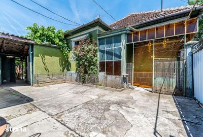 Casă cu 4 camere cu Teren 1018 Mp în Bujac